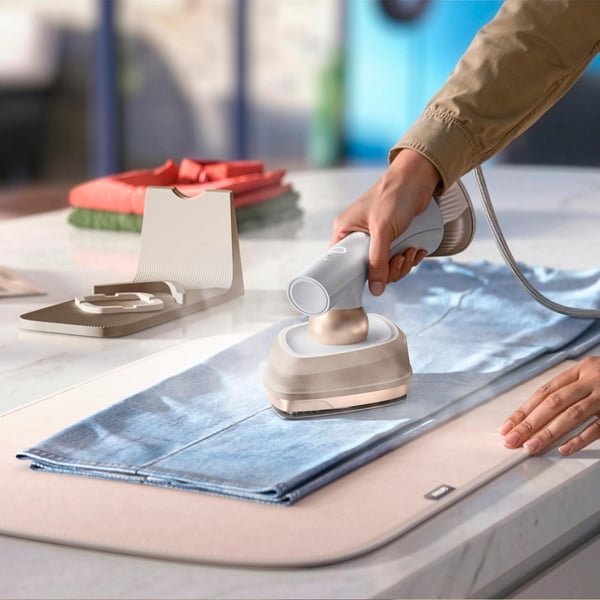 Philips GC213/10 silitysrauta 1800 W Valkoinen, Nougat