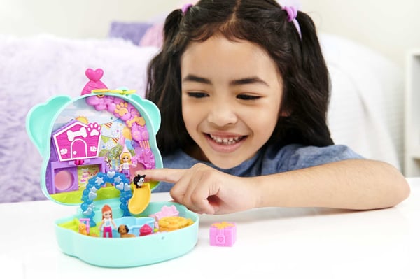 Polly Pocket hundfödelsedagskalas, lekväska
