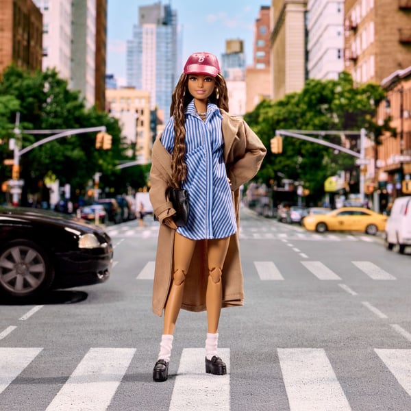 Barbie Signature @BarbieStyle Doll and Fashion