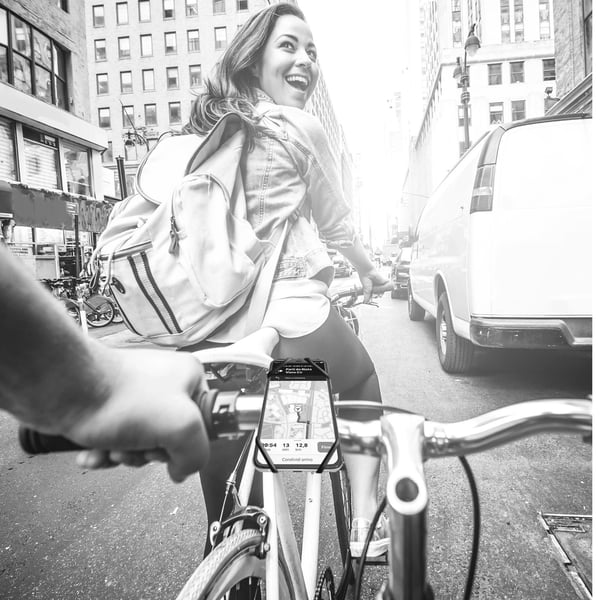Celly Swipe Bike Passiv holder Mobiltelefon/Smartphone Sort