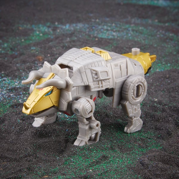 Hasbro Transformers: Legacy Generations Dinobot Slug