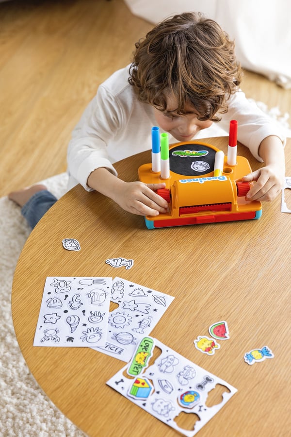 Jumbo Dessineo Sticker Studio