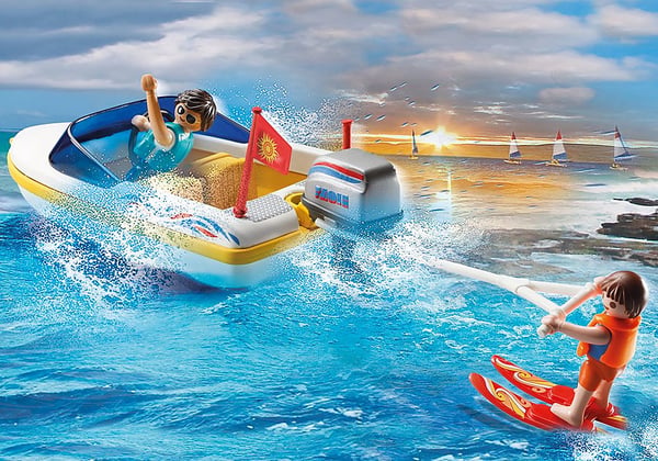 Playmobil FamilyFun Pick-Up with Speedboat