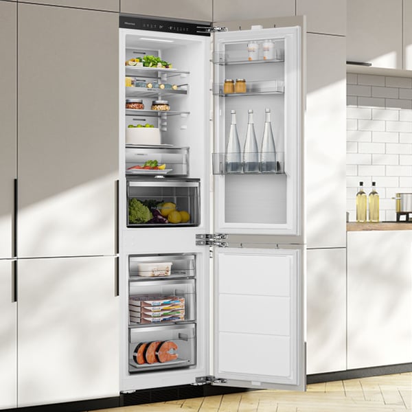 Hisense RB3B280SAWE kombinerad kyl/frys Inbyggd 284 l Vit
