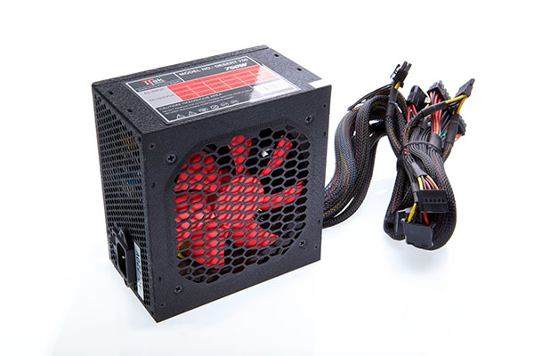 itek DESERT 750 virtalähdeyksikkö 750 W 20+4 pin ATX ATX Musta, Punainen