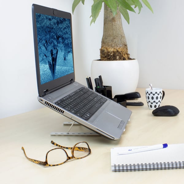 ACT AC8120 laptop stativ Grå 39,6 cm (15.6")
