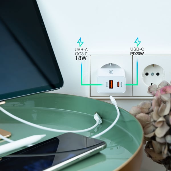 TooQ TQWC-2SC04WT mobilladdare Universal Vit AC Snabb laddning inomhus