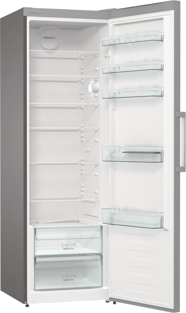 Gorenje Fritstående køleskab med stor kapacitet til daglig opbevaring. Dynamic Air og ventilatorassisteret køling sikrer jævne temperaturer, mens to CrispZone skuffer holder frugt og grøntsager friske og velorganiserede.