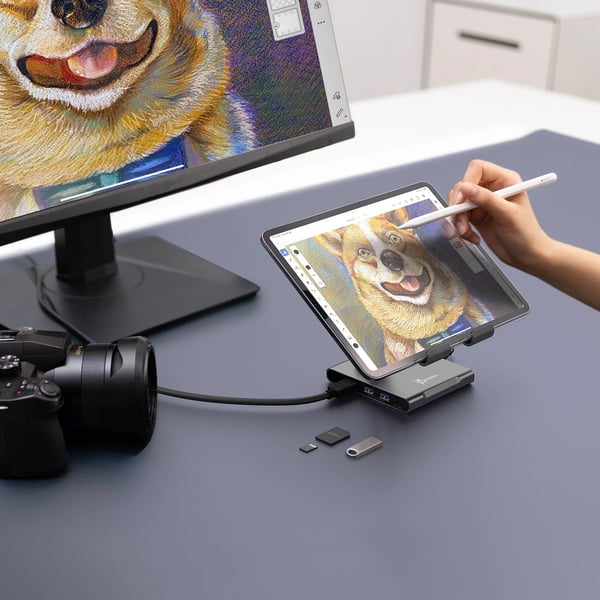 j5create JTS224-N Multi-Angle-stativ med docking-station til iPad Pro®