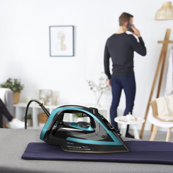 Tefal Puregliss FV8066 Tør & dampstrygejern Durilium AirGlide Autoclean soleplate 3000 W Sort, Blå