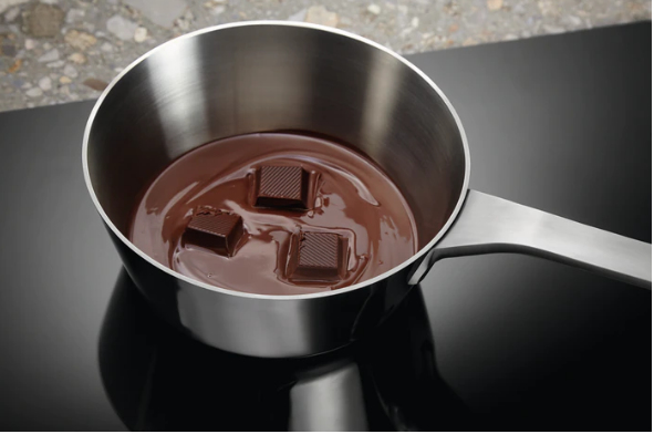 Electrolux LIL60336 Svart Inbyggd 59 cm Induktionshäll med zon 3 zone(s)