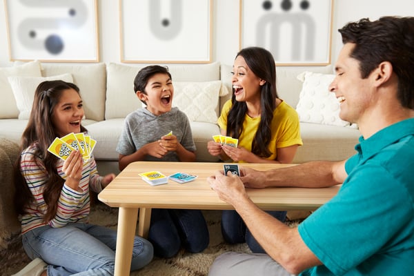 Mattel Games Kortspelet ONO 99 för 2 till 10 spelare från 7 år och uppåt