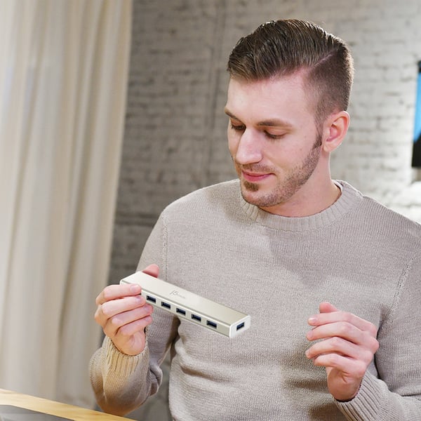 j5create JCH377-N USB-C® 7-porttinen KESKITIN - EU/UK