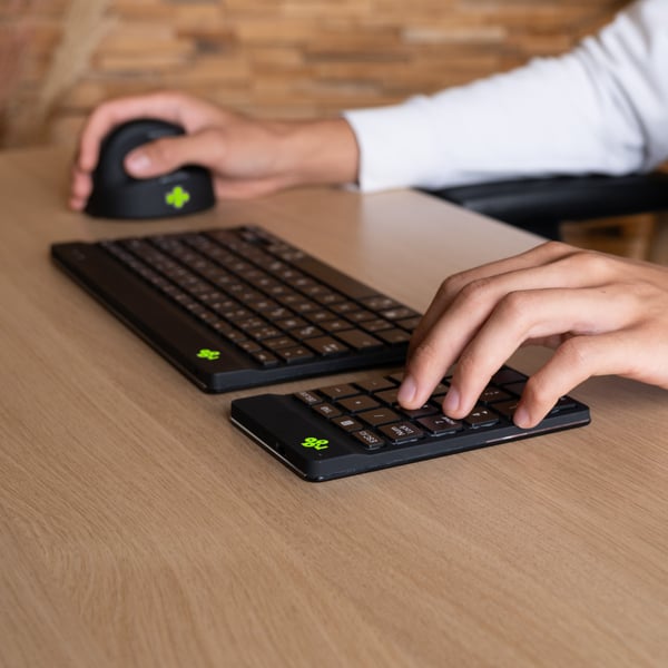 R-Go Tools RGOCONMWLBL numerisk tastatur Universel Bluetooth Sort