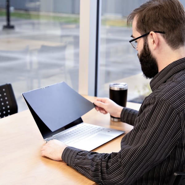 StarTech.com 13,5-tommers 3:2 Touch Privacy Screen, Antirefleks Privacy Filter, Skærmbeskytter til bærbar computerskærm