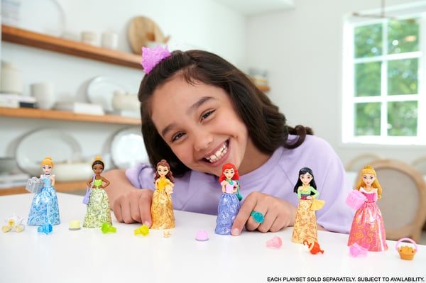 Disney Princess ROYAL COLOR REVEAL Party Edition Assortment