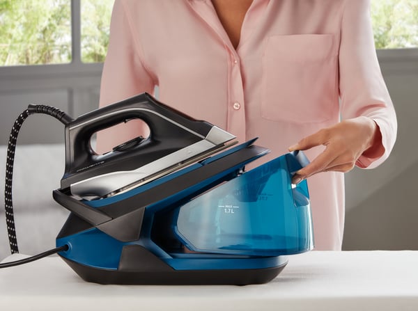 Rowenta VR8322 Pumpulla toimiva höyrysilityskeskus 2600 W 1,7 L Mikrosteam 400 -laserpohjalevy Musta, Sininen