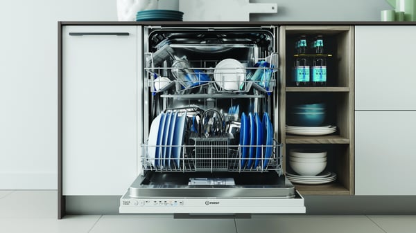 Indesit IN2IE14CNP80 Fuldt indbygget 14 kuverter