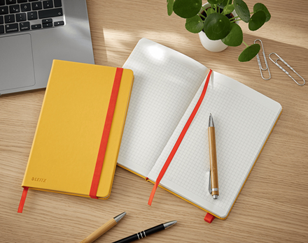 Leitz Cosy notesbog Soft Touch kvadreret med Hardcover