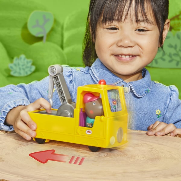 Peppa Pig Granddad Dog's Tow Truck