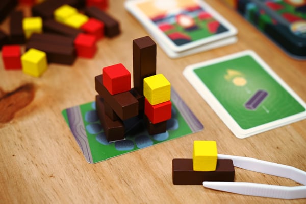 Asmodee Tinderblox Brætspil Finmotorik (smidighed)
