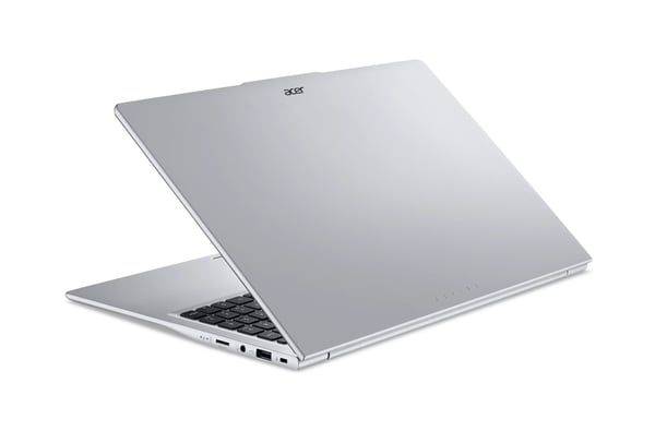 Acer Aspire Lite AL15-49P-R9GQ AMD Ryzen™ 5 7430U Laptop 39,6 cm (15.6") Fuld HD 8 GB DDR4-SDRAM 256 GB SSD Wi-Fi 6 (802.11ax) Windows 11 Home Sølv QWERTY Italiensk
