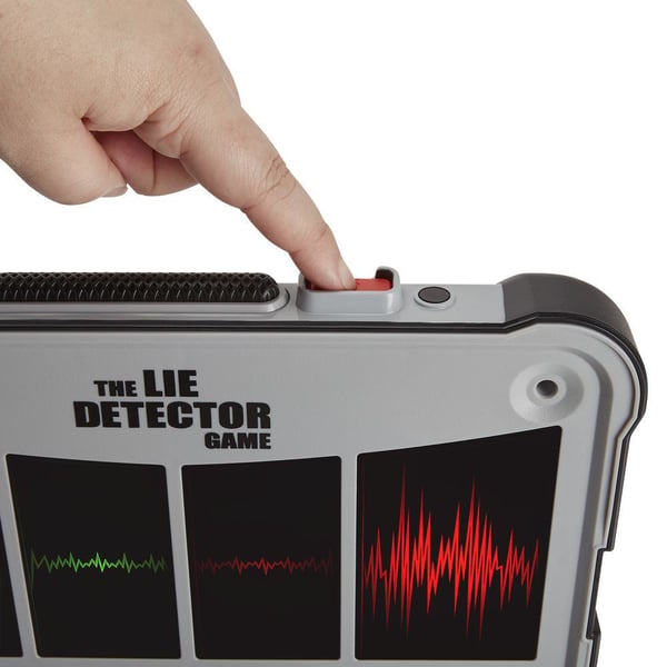 Hasbro The Lie Detector Game Partyspel med kort