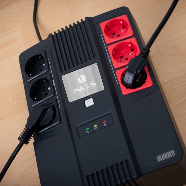 NGS Fortress Bunker UPS-enhed Standby (offline) 0,6 kVA 350 W 6 AC stikkontakt(er)