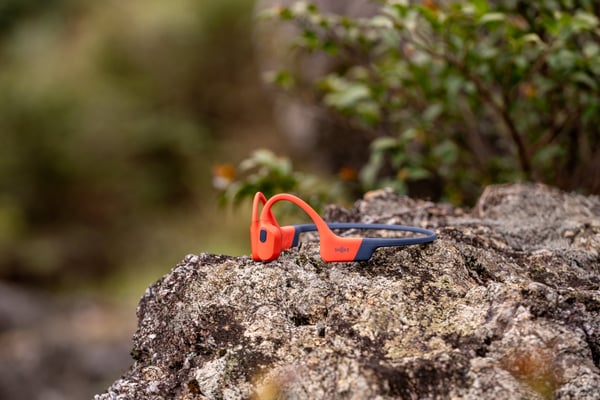 SHOKZ OpenSwim Pro Headset Trådløs Halsbånd Sport Bluetooth Sort, Rød