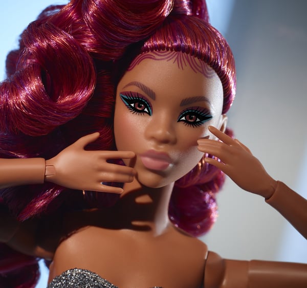 Barbie Looks HCB77 dukke