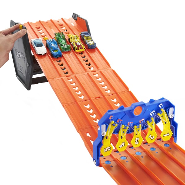Hot Wheels Action Roll Out Raceway, track set