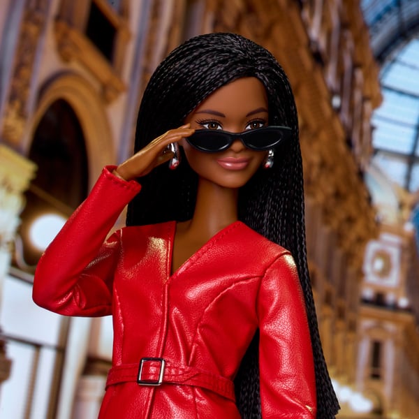 Barbie Signature @BarbieStyle Doll and Fashion