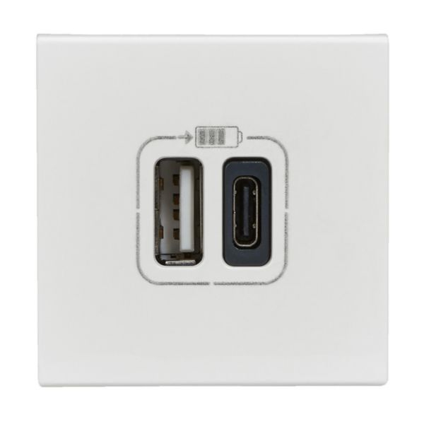 Legrand 0 994 28 pistorasia Valkoinen