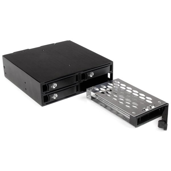 StarTech.com 4x Kiintolevyn Vaihtokehys 2,5 tuuman SATA / SAS -asemille - Siirrettävä Rack Backplane