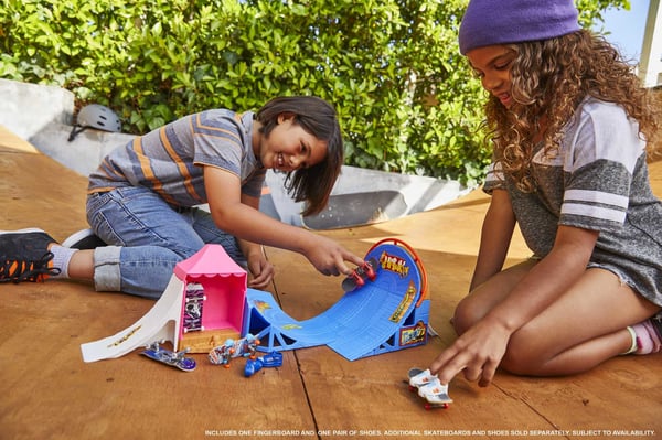 Hot Wheels Action Skate-set med skejtpark, lekset