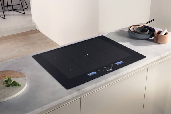 Whirlpool f Musta Kiinteä Keittoalueinduktioliesi 4 alue(tta)