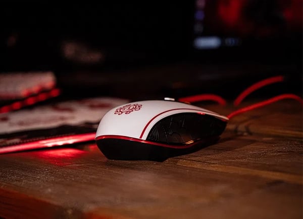 Lexip Initiate Bundle mus Spil Højre hånd USB Type-A Optisk 12000 dpi