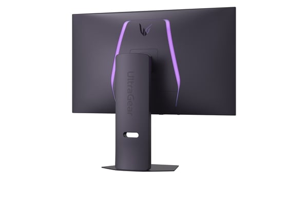 LG 32GX870A-B tietokoneen litteä näyttö 81,3 cm (32") 3840 x 2160 pikseliä 4K Ultra HD OLED Musta