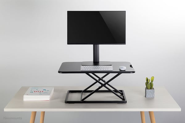 Neomounts NS-WS050BLACK desktop arbejdsplads med siddestativ