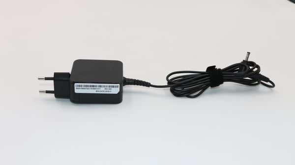 Lenovo 01FR133 strømadapter og vekselret Indendørs 45 W Sort
