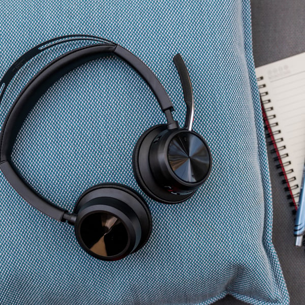 HP Poly Voyager Focus 2 USB-C-C Headset +USB-C/A Adapter