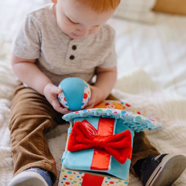 Melissa & Doug Wooden Surprise Gift Box