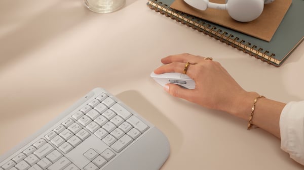 Logitech Signature Comfort Plus M850 L hiiri Universaali Oikeakätinen RF Wireless + Bluetooth Optinen 4000 DPI