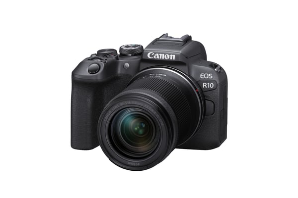 Canon EOS R10 + RF-S 18-150mm IS STM MILC 24,2 MP CMOS 6000 x 4000 pixlar Svart