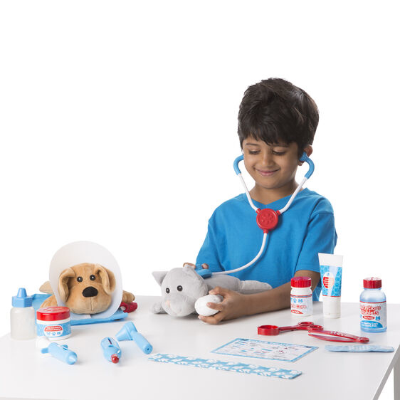 Melissa & Doug Examine & Treat Pet Vet Play Set