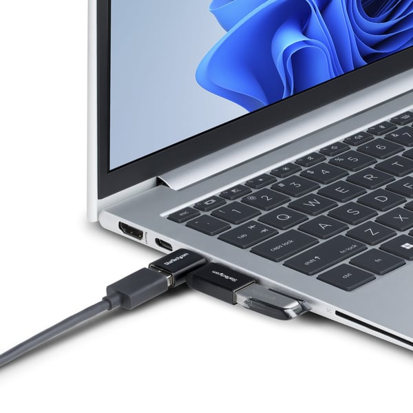 StarTech.com USB31CAADGCPRA kaapelin sukupuolenvaihtaja USB Type-C USB Type-A Musta