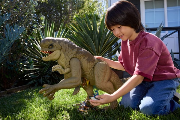 Jurassic World Rebirth Super Colossal Distortus Rex-dinosauriefigur, 79 cm, kan svälja minifigurer
