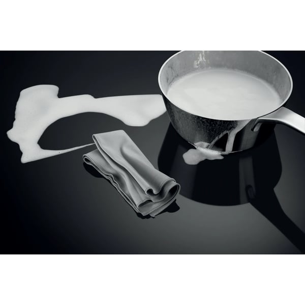 AEG TT84CB00CB Sort Indbygget 80 cm Zone induktionskogeplade 4 zone(s) Indbygget hætte