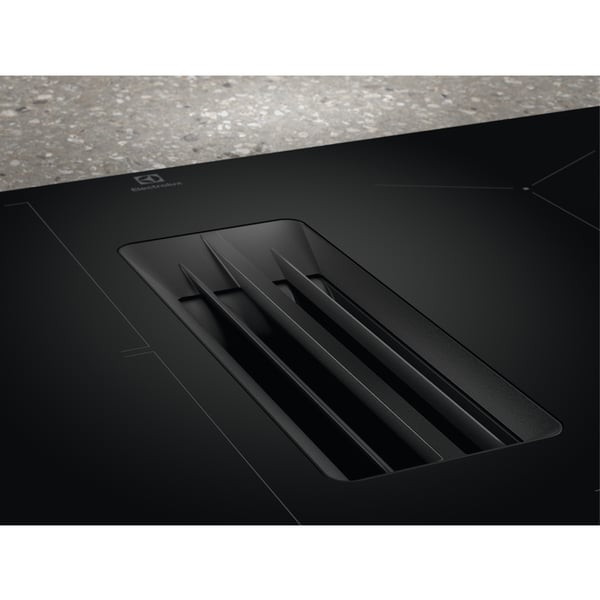 Electrolux KCC73443CK Svart Inbyggd 70 cm Induktionshäll med zon 4 zone(s) Integrerad huva