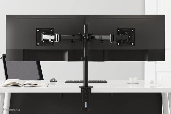 Neomounts NM-D135DBLACK monitorin kiinnike ja jalusta 68,6 cm (27") Vastaanotto Musta